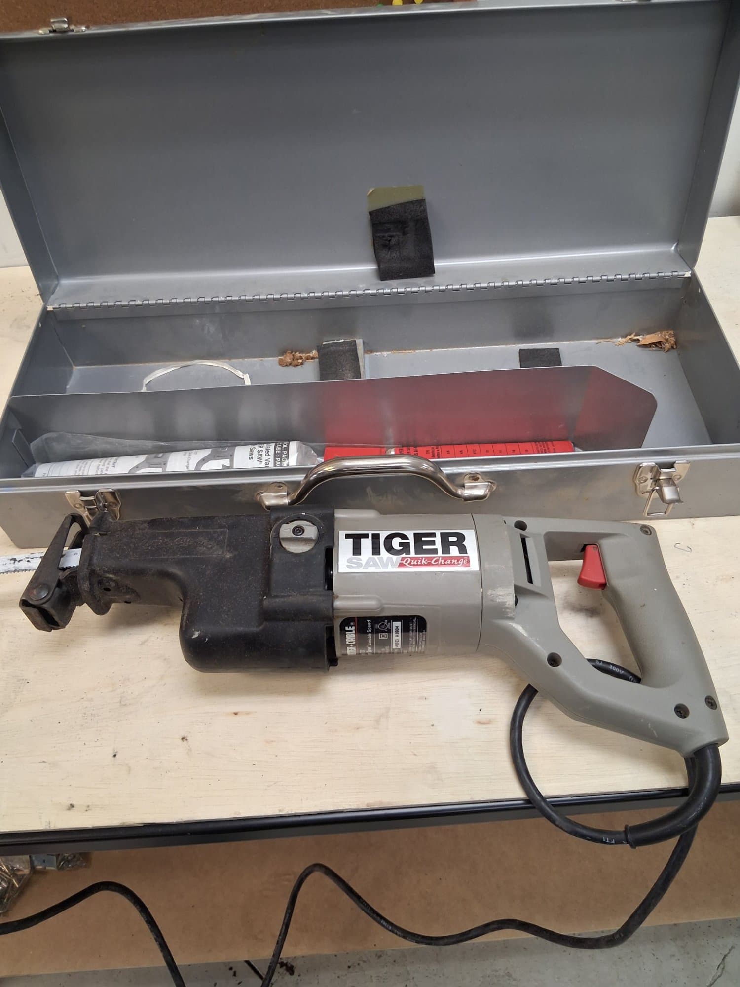 Tiger model 737 recip saw